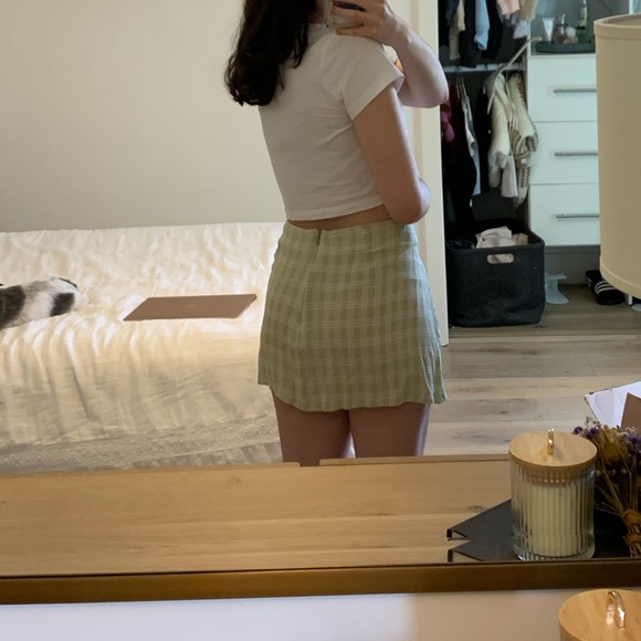 PRINCESS POLLY/MOTEL PLAID GREEN AND WHITE MINI SKIRT - Picture 6 of 7